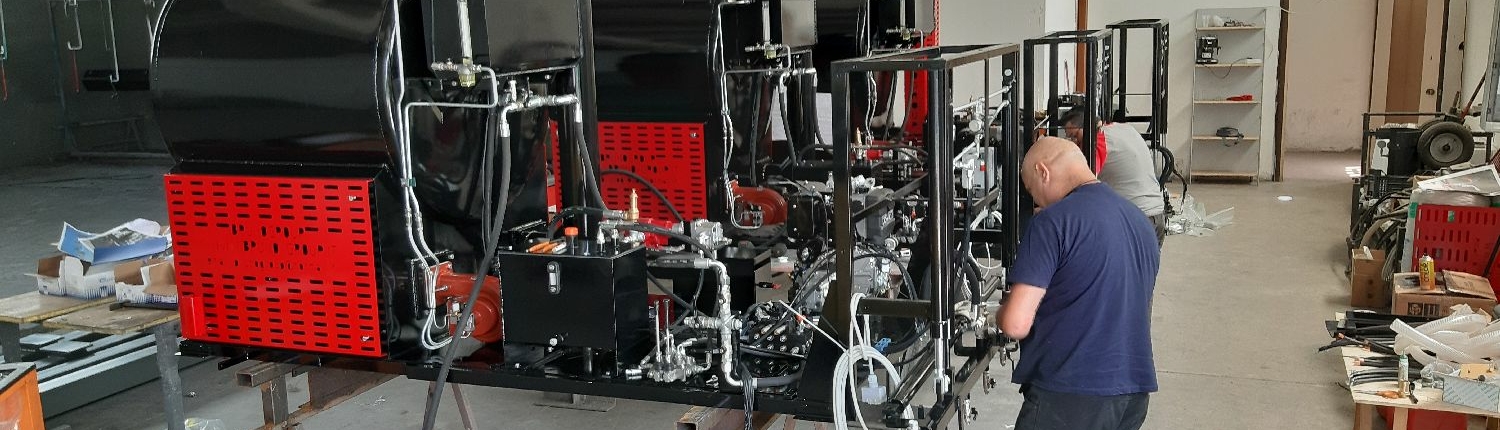 US1000 Cisterne di spruzzatura emulsione bituminosa in assemblaggio US1000 Cisterne di spruzzatura emulsione bituminosa in assemblaggio