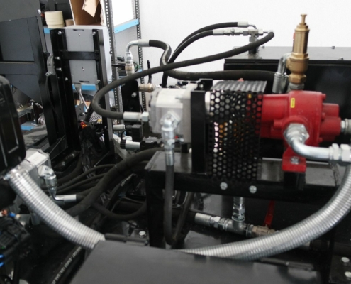 Vista pompa emulsione riscaldata con gas di scarico motore diesel