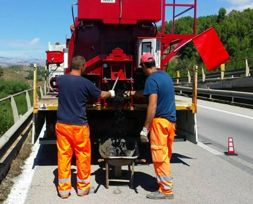 Scarico materiale mescolatore